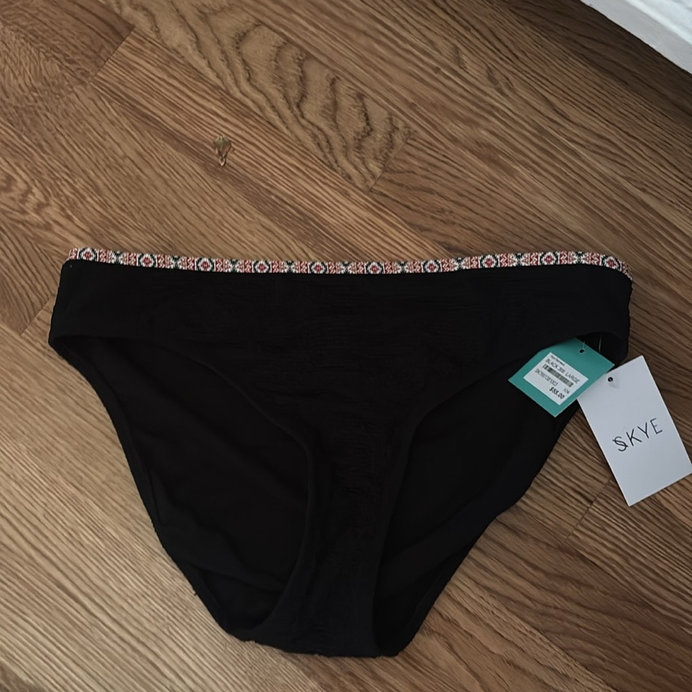 Skye Swimwear mid waist bikini bottom black size large NWT - Picture 5 of 5